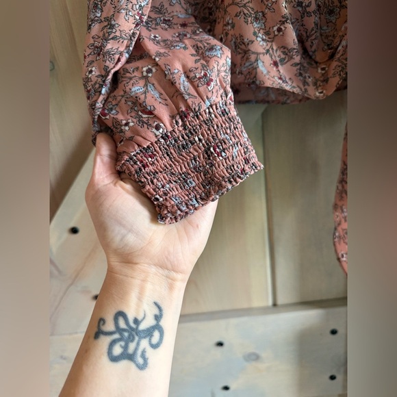 NWOT Mystree Dusty Pink** Tie Front Chiffon Blouse - Picture 5 of 8